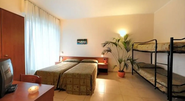 Hotel Arma Ristorante, Buchen Sie Hotel Taggia Blumenriviera