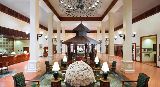 Sofitel Angkor Phokeethra Golf & Spa Resort, Забронировать Курортный отель Сиемреап Провинция Сием-Рип, рядом с Apsara Spice Garden