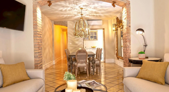 Exclusive 5BD apartment in down town Granada. Recogidas II