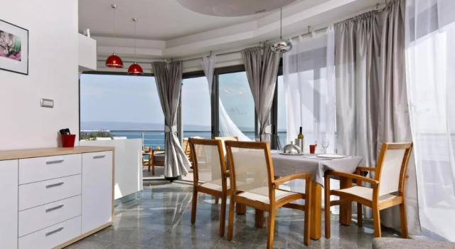 Nice Beach Apartments for 3 Adults, Prenota Appartamento Hotel a Croatian Islands con piscina, Piscina