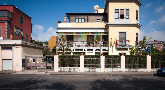 Hotel Villa Medici, Book Hotel Hoteller i Fuorigrotta med pool, Swimmingpool