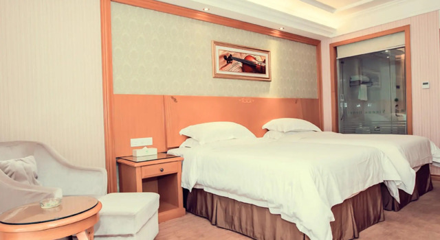 Vienna Hotel Rugao Zhengxiang Square branch