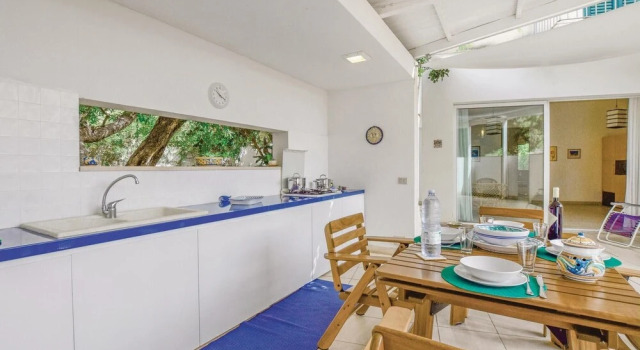 2 Bedroom Cozy Home In Marina Di Ragusa, Забронировать Отель Отели Долины Ното 4 звезды, 4*