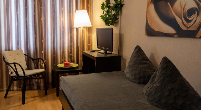 Трёхместный номер Standard с видом на внутренний двор Hotel-Pension Charlottenburg
