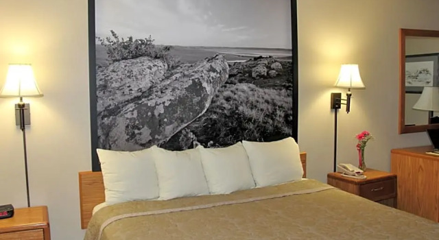 Коттедж с 3 комнатами Homestead Inn and Suites