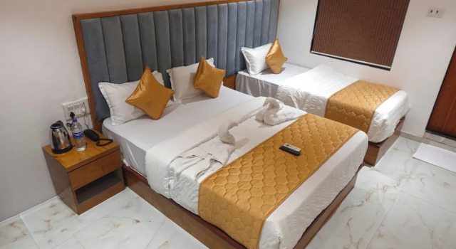 Трёхместный номер Deluxe Hotel Palms Residency