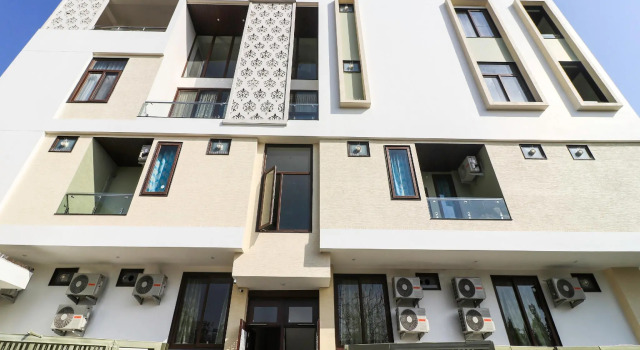OYO 29046 Hotel Jln, Забронировать Отель Отели штата Раджастхана с парковкой, Парковка