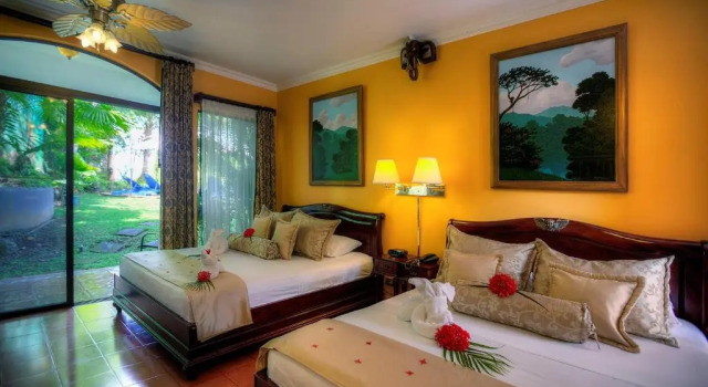Четырёхместный номер Deluxe Hotel Cuna del Angel