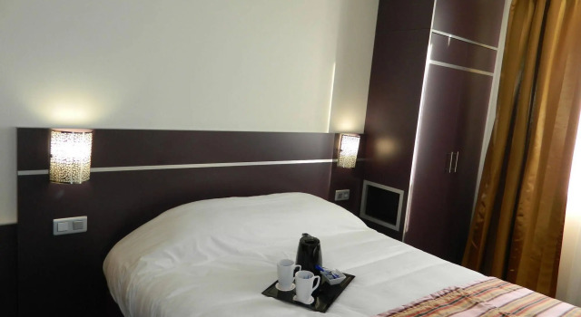 Hotel Arles Plaza