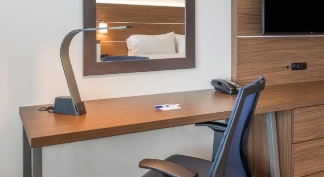 Четырёхместный номер Standard Holiday Inn Express & Suites - Rice Lake by IHG