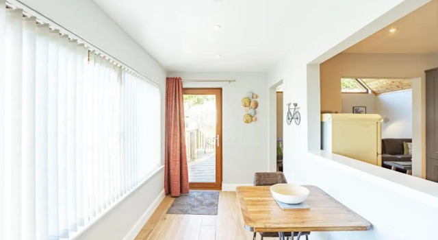 Kestrel Lodge 6 with Hot Tub, Book Hotel Minnigaff Scotland