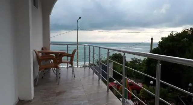 Rezos House, Prenota Hotel Kvariati Batumi Coast