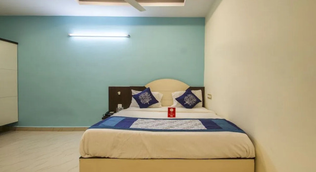 OYO 3968 Chandras Residency, Varaa Hotelli Hyderabad 