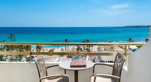 Двухместный номер Standard с балконом и seafront Hotel Biniamar