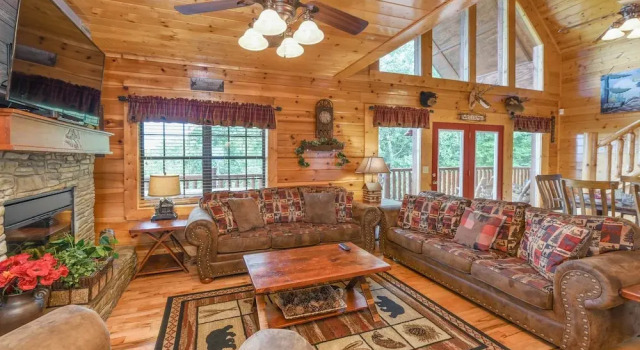 SmokyStays Bears Den Cabin