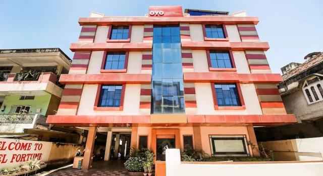 OYO Flagship 28562 Hotel Fortune, Забронировать Отель Отели Гувахати с парковкой, рядом с Assam State Museum, Парковка