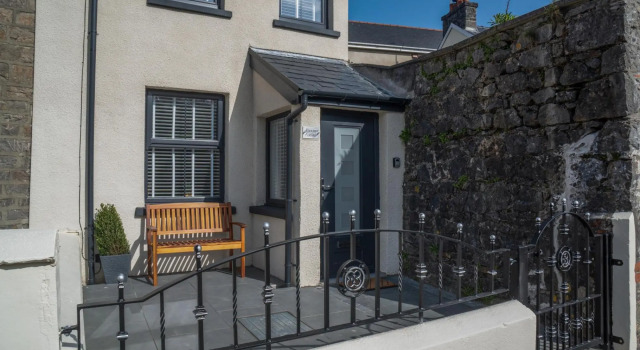 Hawtree Cottage - 2 Bedroom Cottage - Tenby, Забронировать Дом для отпуска Виллы Тенби, рядом с Laston House, Вилла