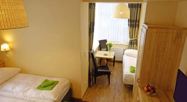 Ośrodek Wypoczynkowy Tatrzańska, Book Hotel Hotels in Tatras with Parking, Parking