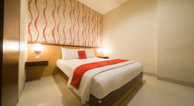 Reddoorz near Ambon Plaza, Rezerwuj Hotel Ambon Maluku