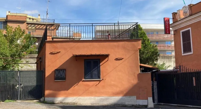 Villino Marcella, Book Hotel Hotels in Ostiense with a Pool, Swimming Pool