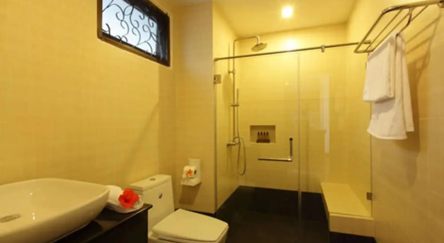 Люкс с видом на бассейн Maryoo Samui Hotel