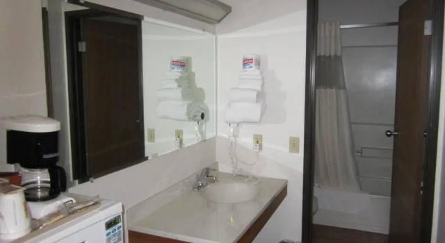Люкс Deluxe Super 8 by Wyndham Williams Lake BC