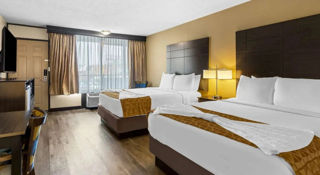 Четырёхместный номер Standard Цокольный этаж Best Western Toni Inn