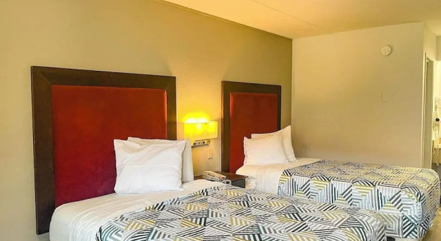 Четырёхместный номер Deluxe Studio 6 Suites Dallas TX - Loop 12 West