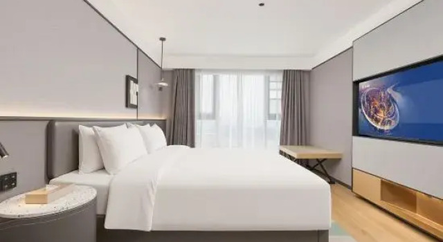 Люкс Deluxe Country Inn & Suites by Radisson (Guiyang Southwest Trade City, Guanshanhu District)