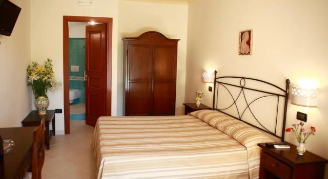 Трёхместный номер Standard с балконом Villa Cristina