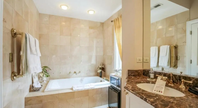 Люкс Harvey House Bed & Breakfast