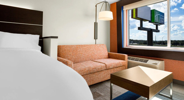 Двухместный люкс Holiday Inn Express & Suites Sanford - Lake Mary by IHG