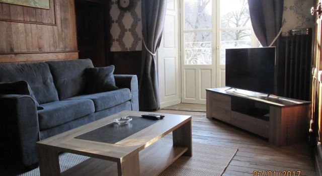 Mansion With 9 Bedrooms in Bassignac, With Private Pool, Enclosed Gard, Rezerwuj Hotel Bassignac Cantal