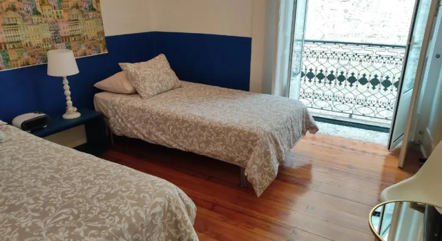 Двухместный номер Standard с балконом No Limit Alfama Guesthouse