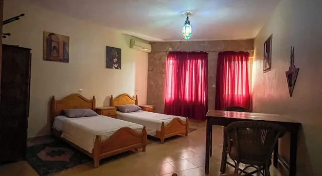 Трёхместный номер Standard с балконом и с видом на горы Auberge Les Montagnes du Paradis Your Hidden Retreat in Paradise Valley