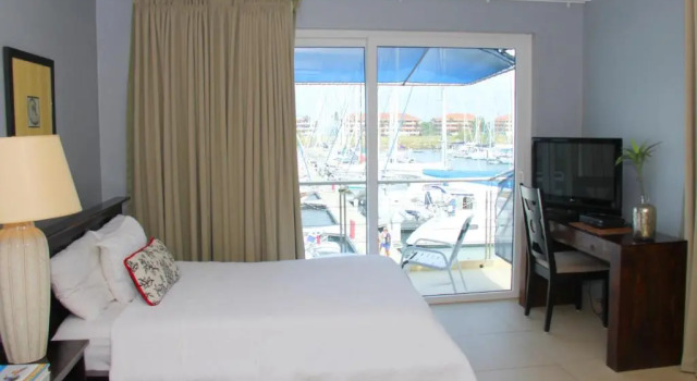Двухместный номер Standard с красивым видом из окна Marina Hotel at Shelter Bay