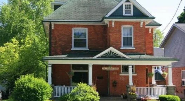 The Caversham House Bed & Breakfast, Забронировать Отель Отели Стратфорд с парковкой, рядом с Avon Theater, Парковка