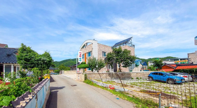 Samcheok Eoulim Pension, Boek Hotel Hotels in Gangwon-Do met parkeren, Parkeren