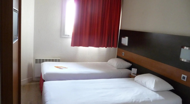 Двухместный номер Standard Hotel F1 Maurepas