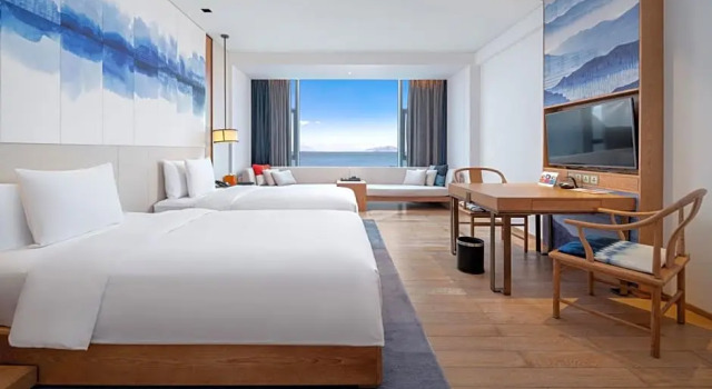 Номер Deluxe Hotel Indigo Dali Erhai by IHG