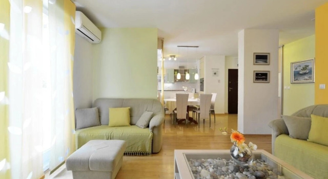 Sama - Modern & Comfortable - A1, Prenota Hotel Splitska 