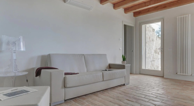 2Balsl   Montefreddo - Large Two Bedroom Split Level, Rezervovat Hotel Sirolo 