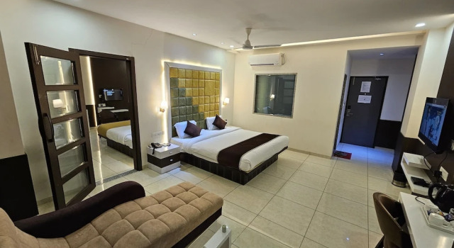 Люкс Deluxe Hotel Grand Darshan Vadodara