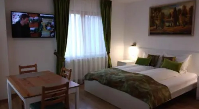 Pensiune păstrăvărie La pintea haiducu, Rezerwuj Apartament Hotele w Carpathians - Romania z parkingiem, Parking