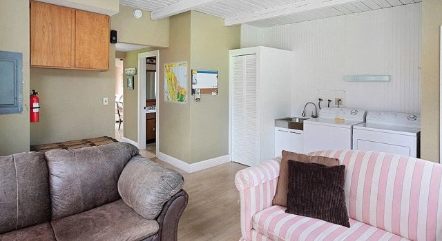 Clatsop Lake House 2 Bedrooms 1 Bathroom Home, Book Hotel Warrenton North Oregon Coast