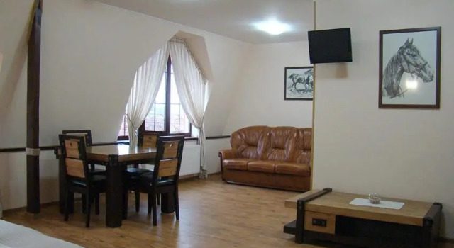 Полулюкс Hotel Zolota Pidkova