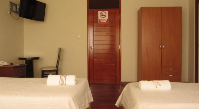Hostal Las Flores, Book Hotel 3-stjernede hoteller i El Carmen, 3*