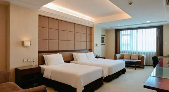 Семейный люкс Deluxe Changchun Zhuozhan Days Hotel