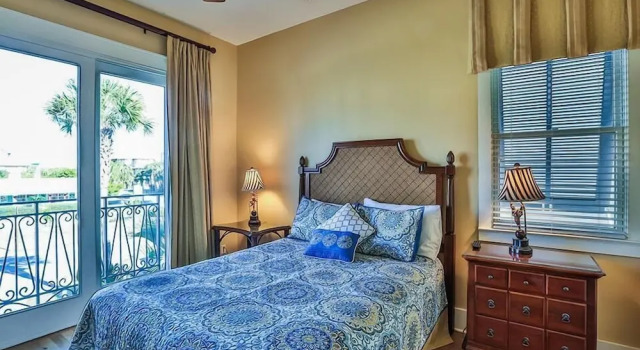 Villa Royale 5 Bedroom Holiday Home by Five Star Properties