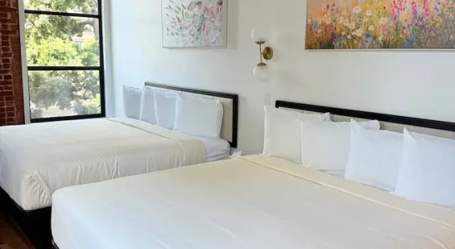 Четырёхместный номер Standard The Beau Hotel Downtown San Diego Gaslamp Quarter